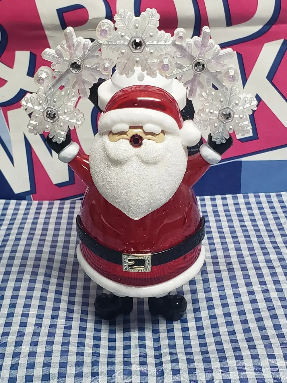 BBW Santa Holding Snowflakes Nightlight Wallflower Fragrance Plug In